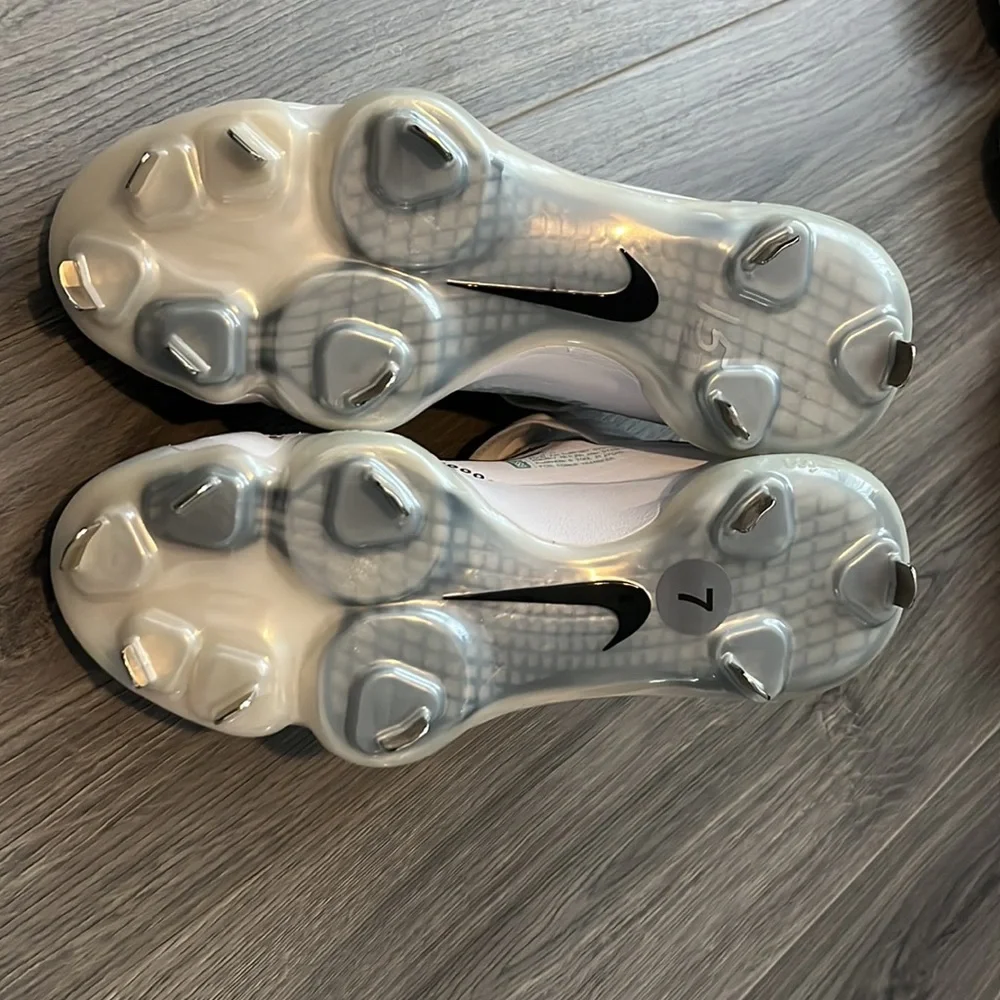 Brand new Nike sport performance Trout 7 MVNJ-856 baseball cleats - Picture 7 of 13